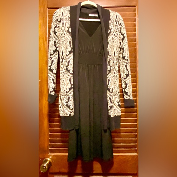 Slimming black dress: at work with a jacket & still ready for a classy party - Picture 13 of 14